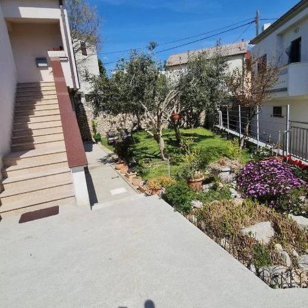 Apartmani Dami Novalja Kültér fotó